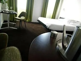 L'avant-scene Hotel 3*