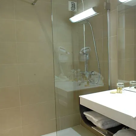L'avant-scene Hotel