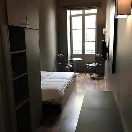 L'avant-scene 3*